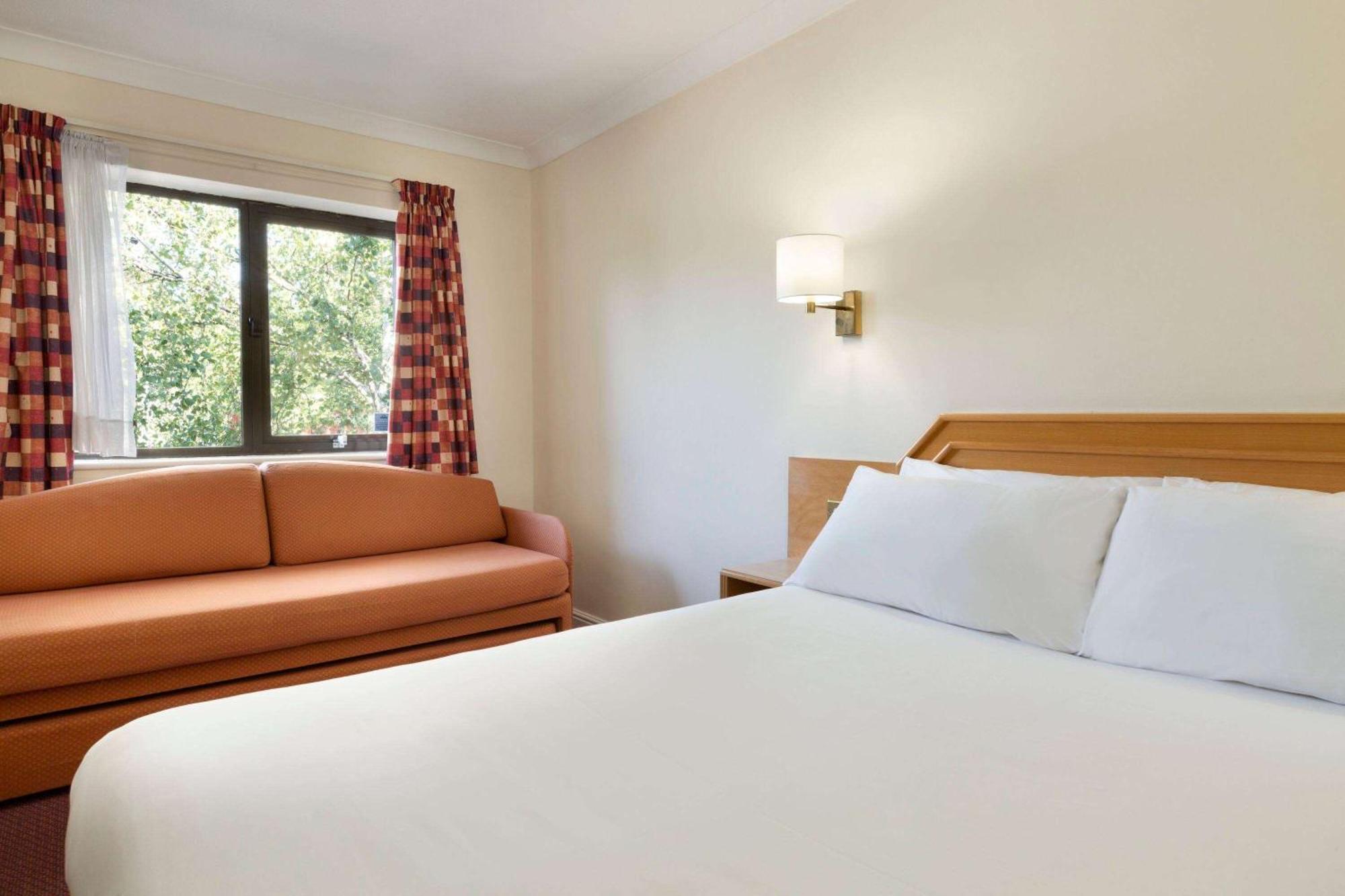 Days Inn Southampton Rownhams Chilworth  Zewnętrze zdjęcie